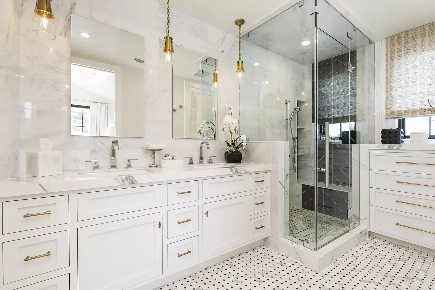 25 Stunning Double Vanity Ideas That Will Transform Your Bathroom 4 Dazzle With Brass