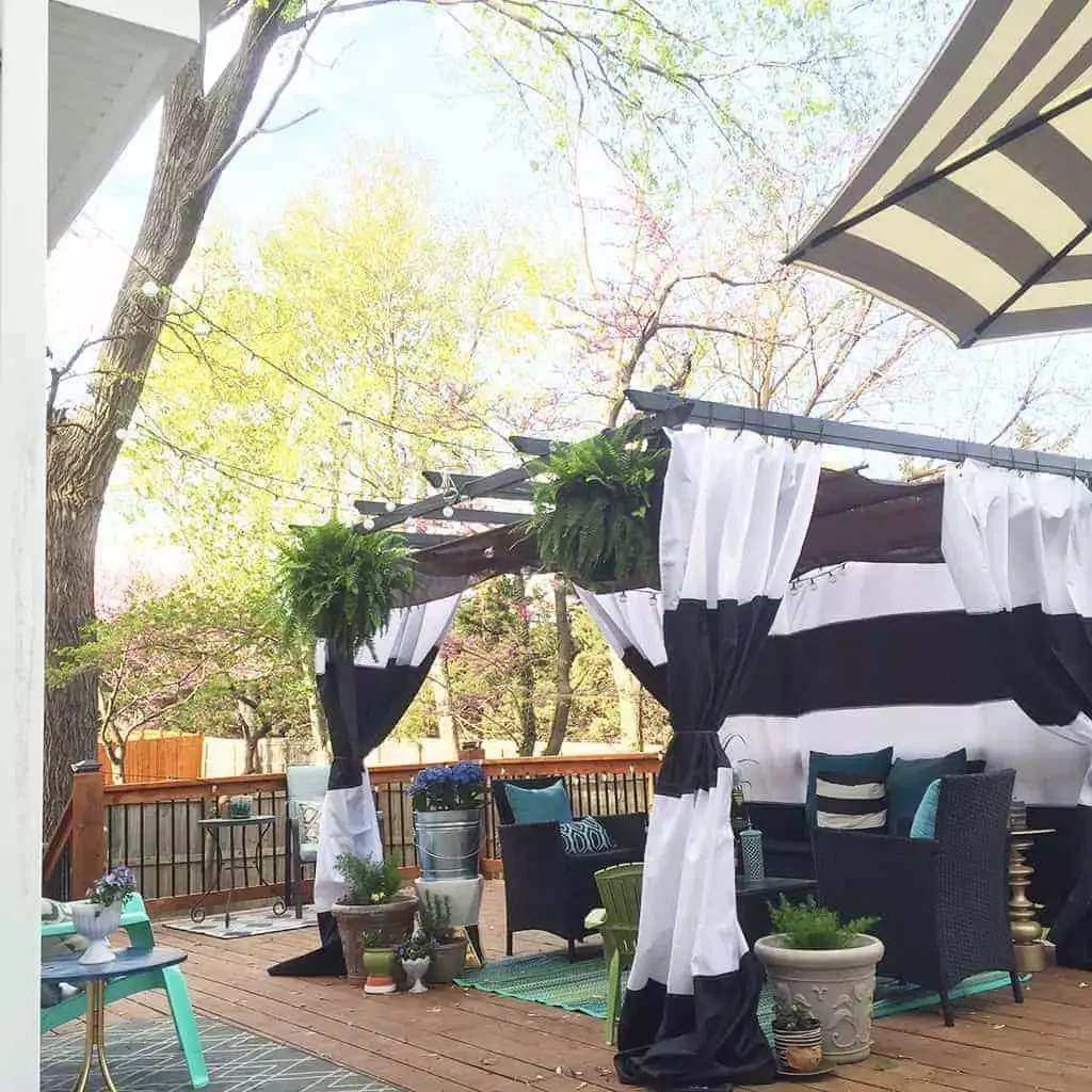 26 Creative DIY Backyard Shade Solutions on a Budget 4 Deck Cabana