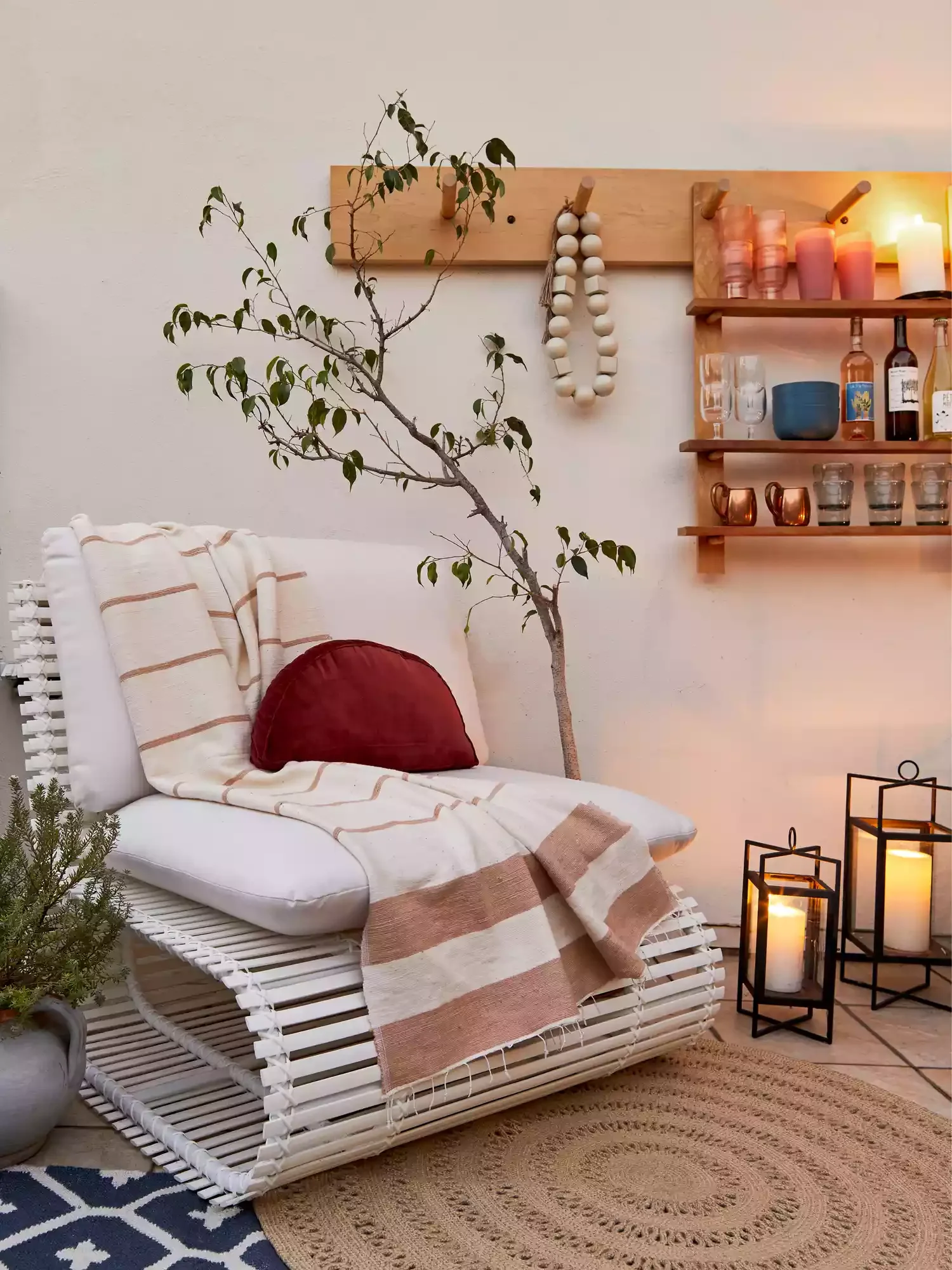 19 Brilliant Deck Lighting Ideas That Will Transform Your Outdoor Oasis 6 Deck Floor Lanterns