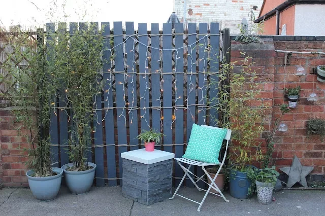 40 Budget-Friendly DIY Backyard Projects to Create Your Dream Outdoor Space Deck Out With a Privacy Screen