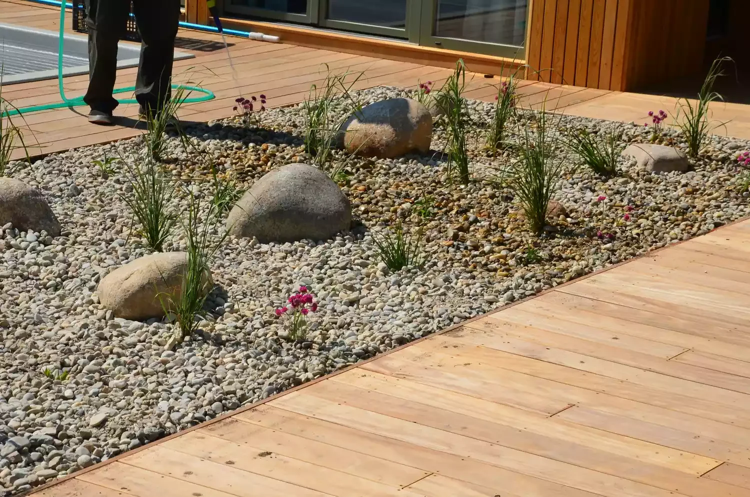 14 Creative Gravel Garden Ideas for a Beautiful Water-Smart Landscape Deck garden