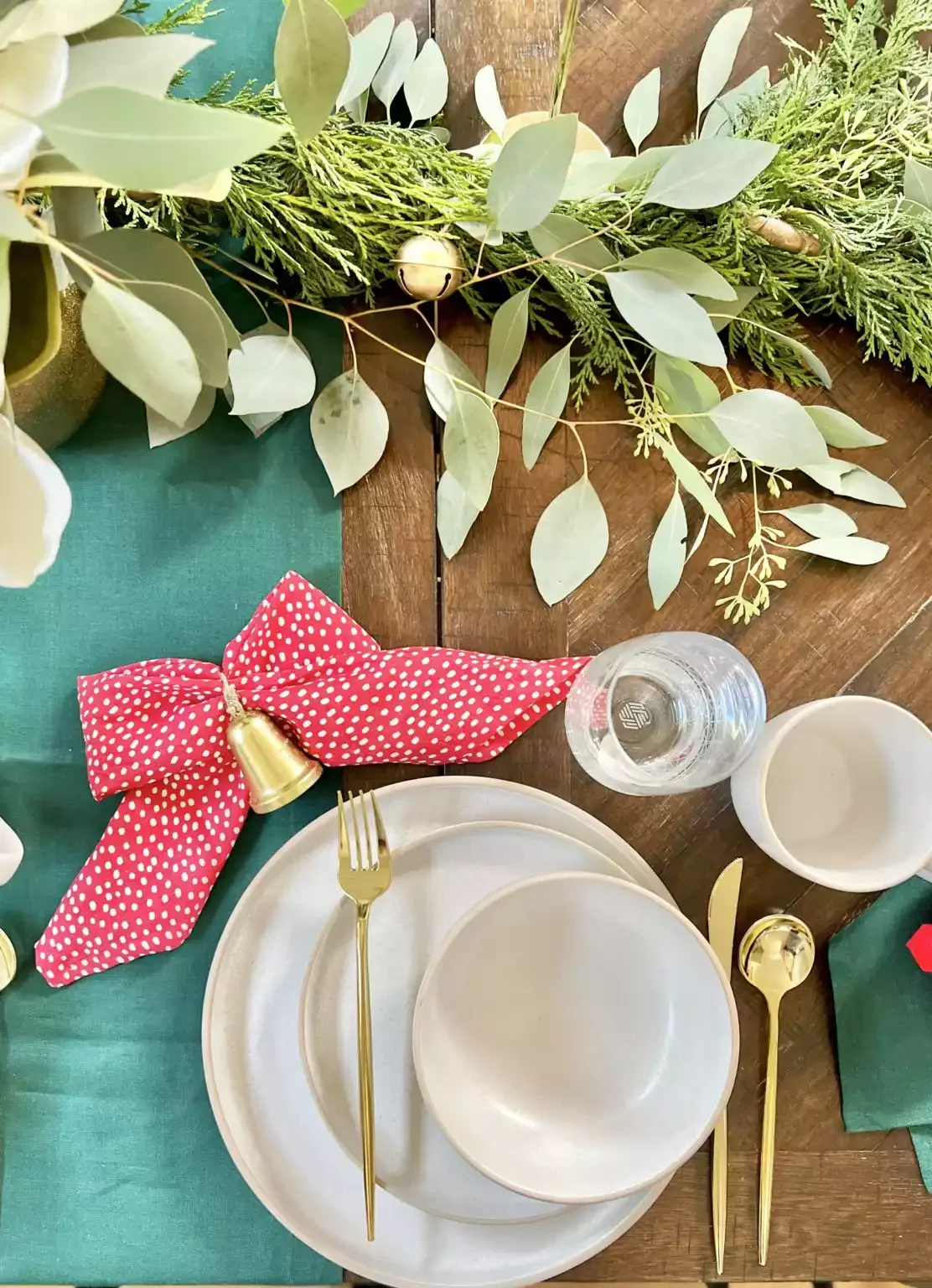 50 Festive Christmas Party Decorating Ideas Your Guests Will Absolutely Adore 5 Decorate With Bells and Bows