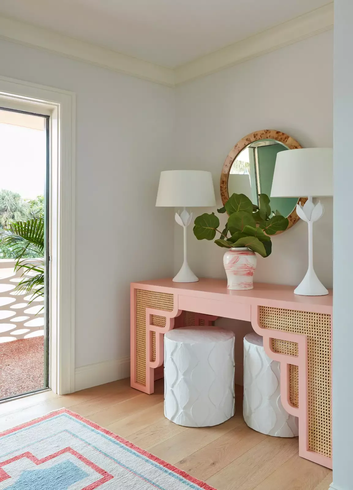 28 Timeless Preppy Home Decor Ideas That Transform Every Space 3 Decorate With Cane Furniture