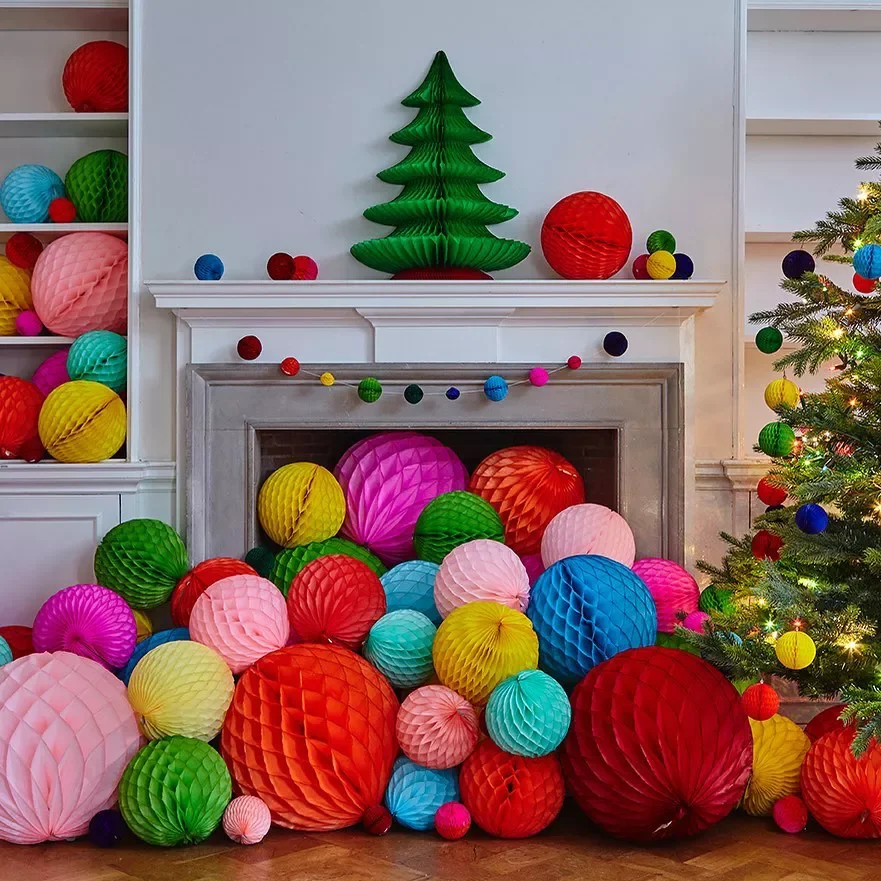 50 Festive Christmas Party Decorating Ideas Your Guests Will Absolutely Adore 12 Decorate With Honeycomb