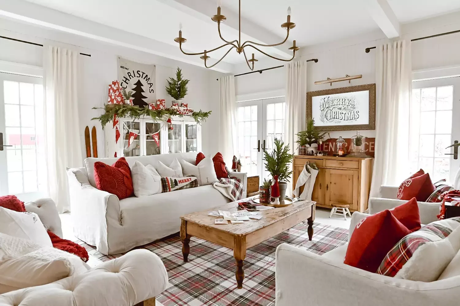 50 Christmas Decorating Ideas That Create a Designer Wonderland Decorate With Red Plaid