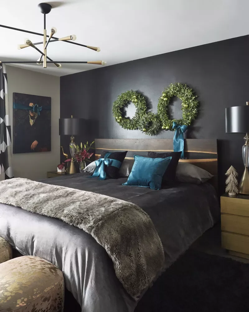 32 Christmas Bedroom Decor Ideas That Make Mornings Magical Decorate With Ribbon