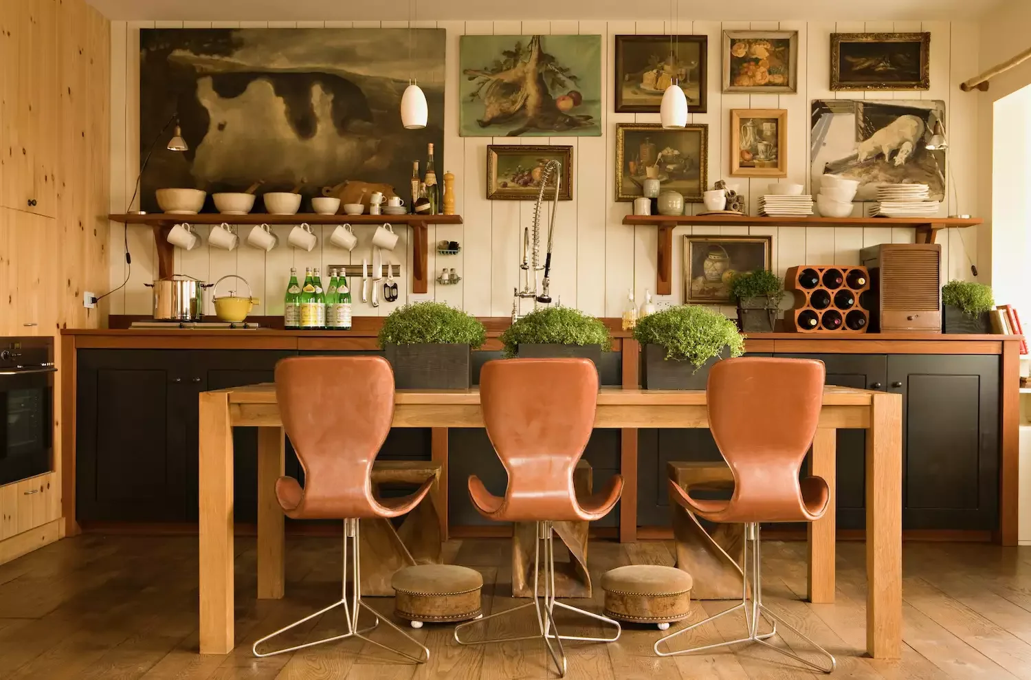 36 Eclectic Kitchen Ideas That Create Character Yet Stay Timeless Decorate With Thrifted Art