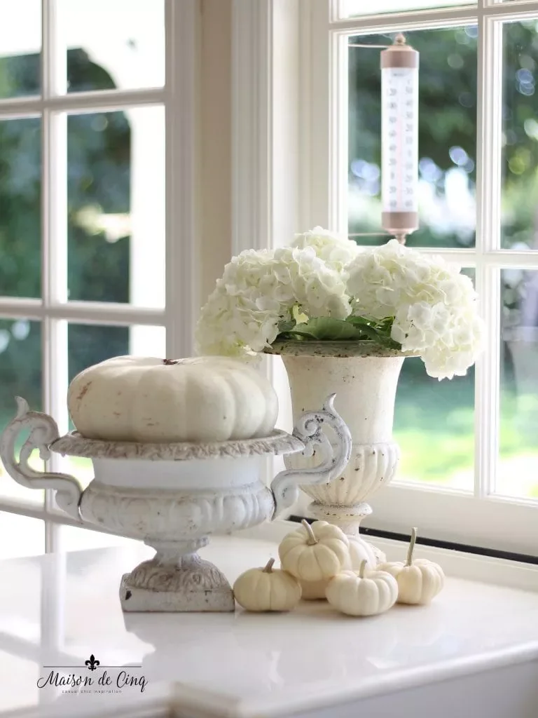 65 Cozy Fall Decorating Ideas to Transform Your Home This Autumn 50 Decorate With Urns