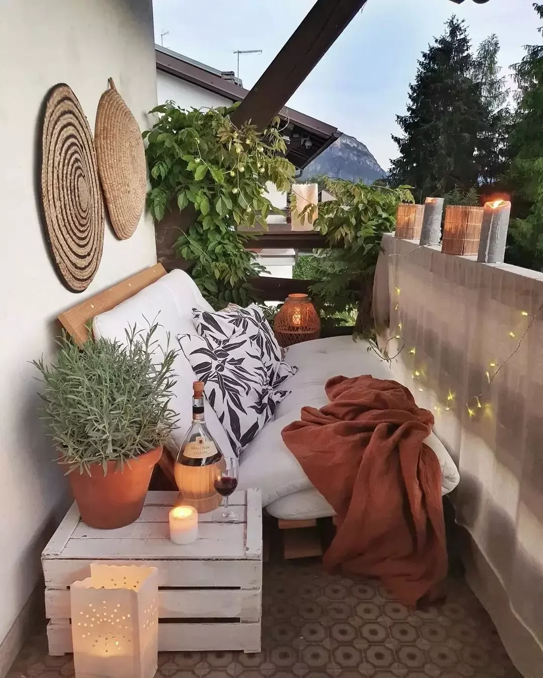 30 Beautiful Ways to Transform Your Apartment Into a Cozy Haven 27 Decorate Your Outdoor Space