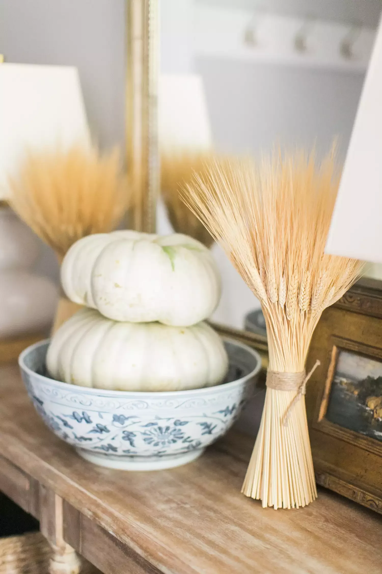 78 Beautiful Fall Table Decorating Ideas to Transform Your Seasonal Celebrations 24 Decorate a Fall Entry Table