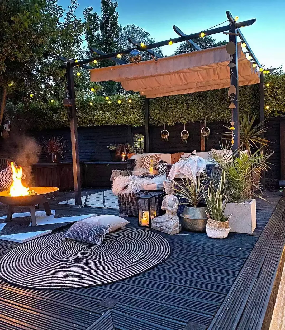 30 Beautiful Ways to Transform Your Patio with String Lights 23 Decorate the Pergola