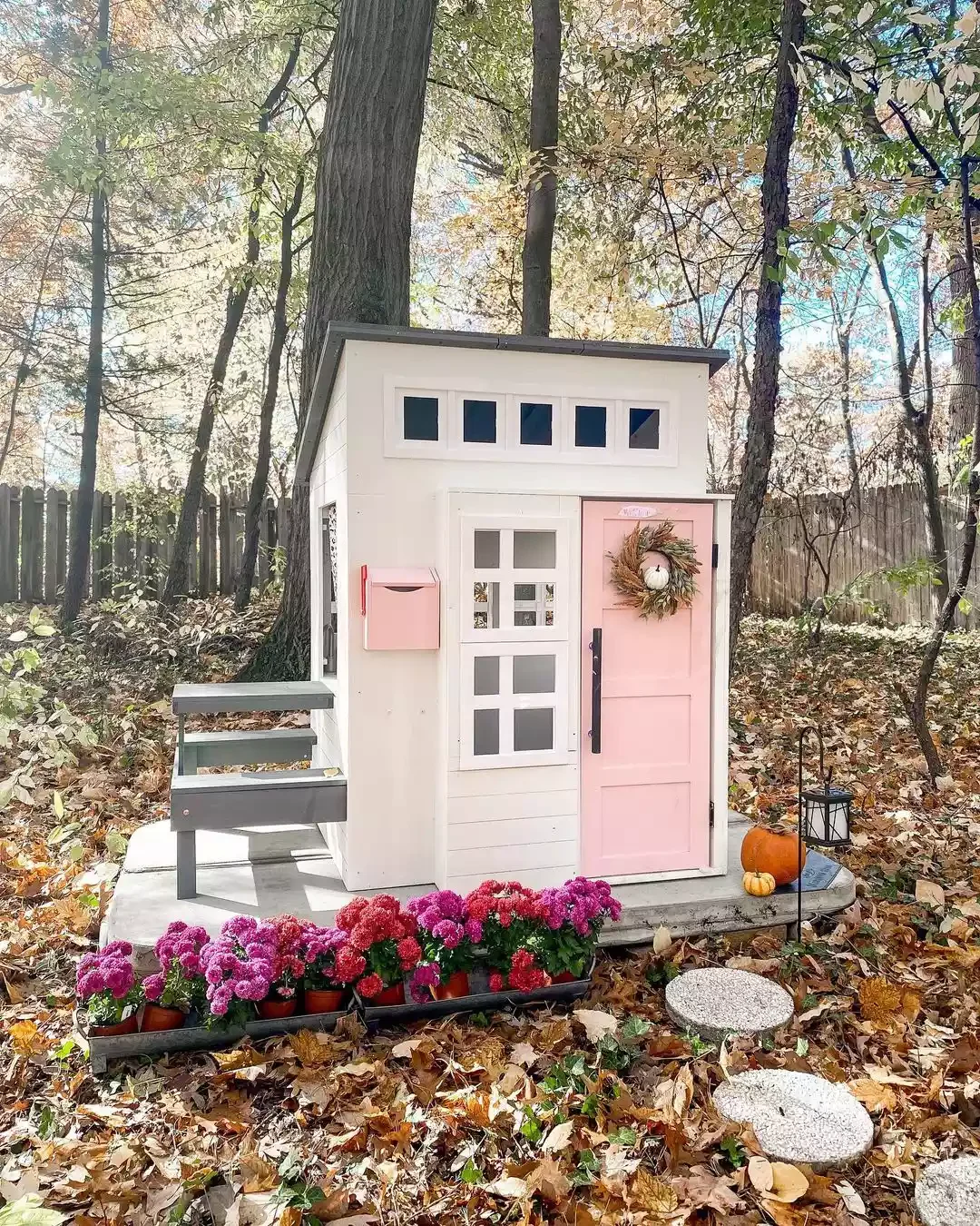 37 Budget Backyard Ideas That Create a Stunning Retreat Decorate the Playhouse