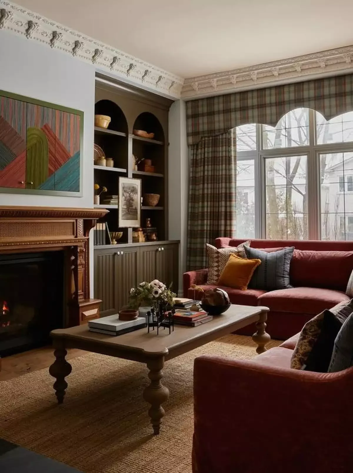 34 Classic Living Room Ideas That Never Go Out of Style Decorate with Rich Tones