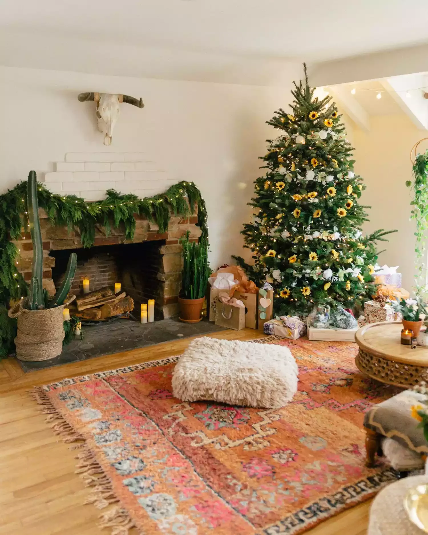 50 Christmas Decorating Ideas That Create a Designer Wonderland Decorate with Sunflowers