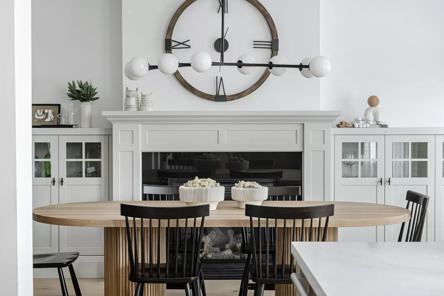 51 Cozy Farmhouse Wall Decorating Ideas That'll Transform Your Space 38 Decorative Clock