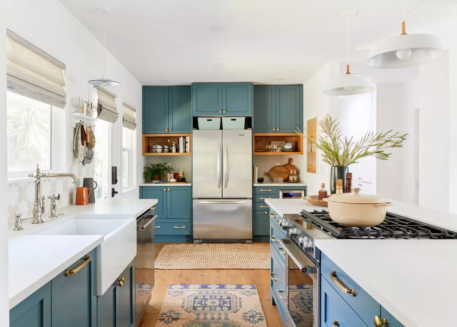 30 Brilliant Ways to Design Your Perfect U-Shaped Kitchen 1 Define Space With Area Rugs