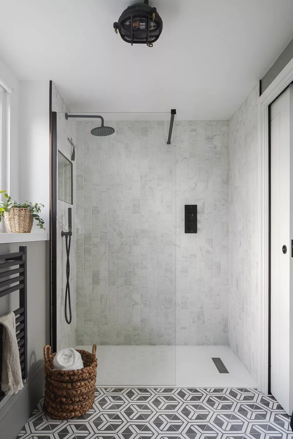 53 Stunning Walk-In Shower Ideas for Modern, Accessible Bathrooms 46 Define With Floor Tile