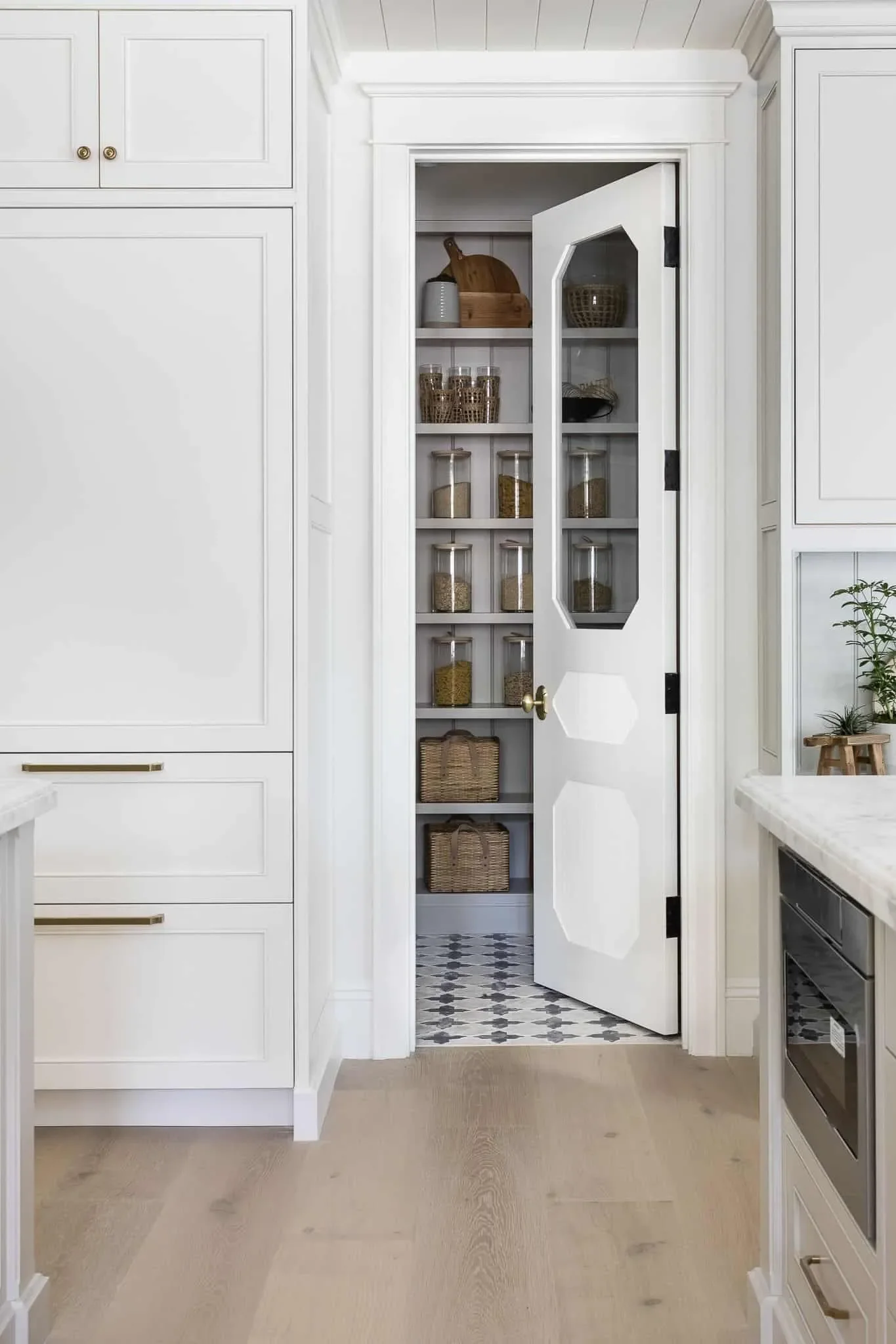 40 Stunning Kitchen Floor Tile Ideas That Will Transform Your Space 36 Define the Pantry