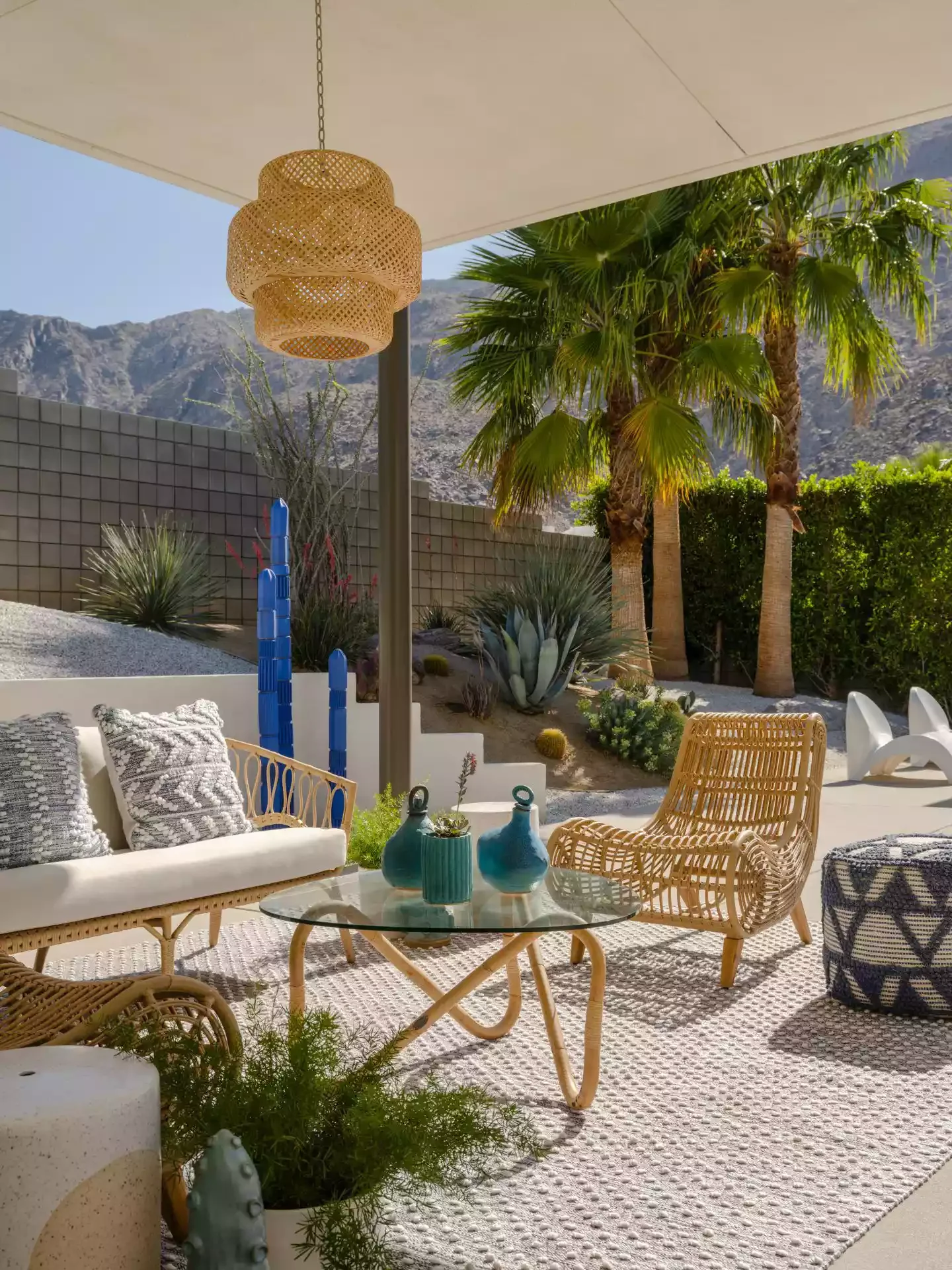 37 Stunning Retaining Wall Ideas to Transform Your Sloped Backyard Desert Retaining Wall