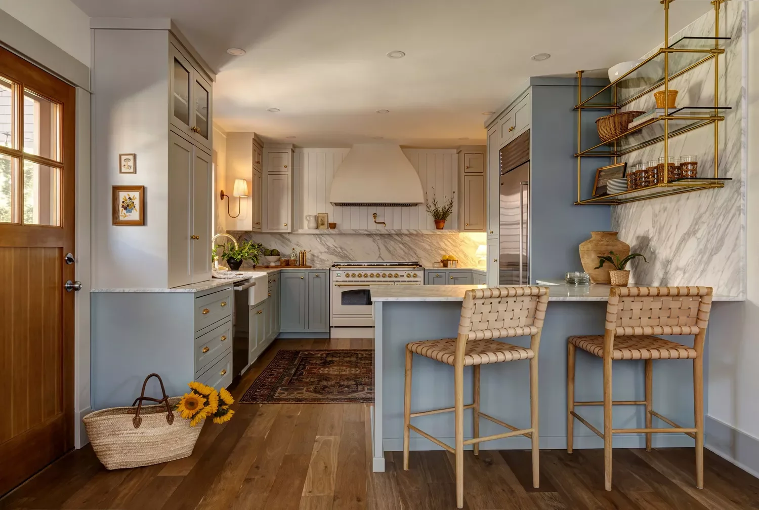 14 Ceiling Lighting Ideas That Will Transform Your Kitchen Into a Designer Space 8 Dimmable, Layered Light