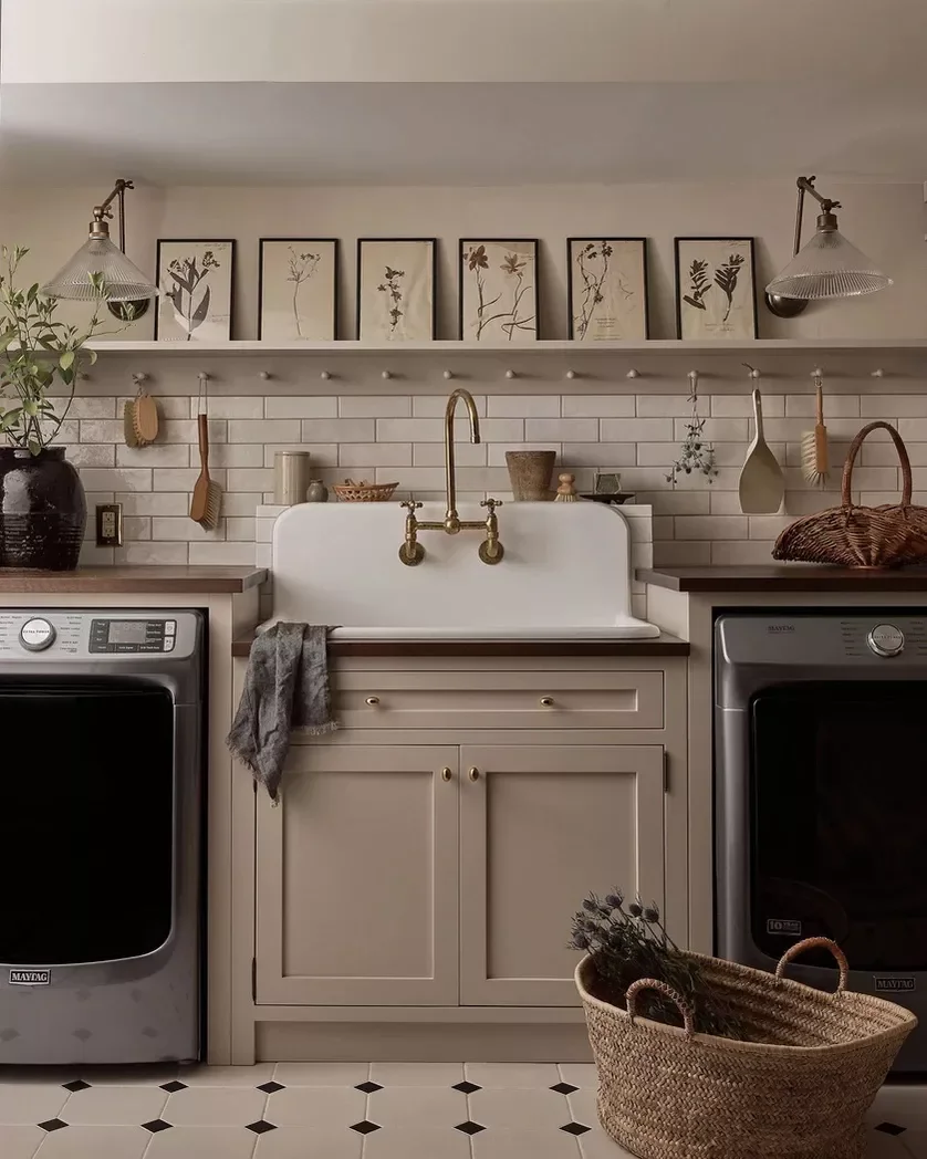 33 Contemporary Laundry Space Ideas for a Timeless Home Display Artwork