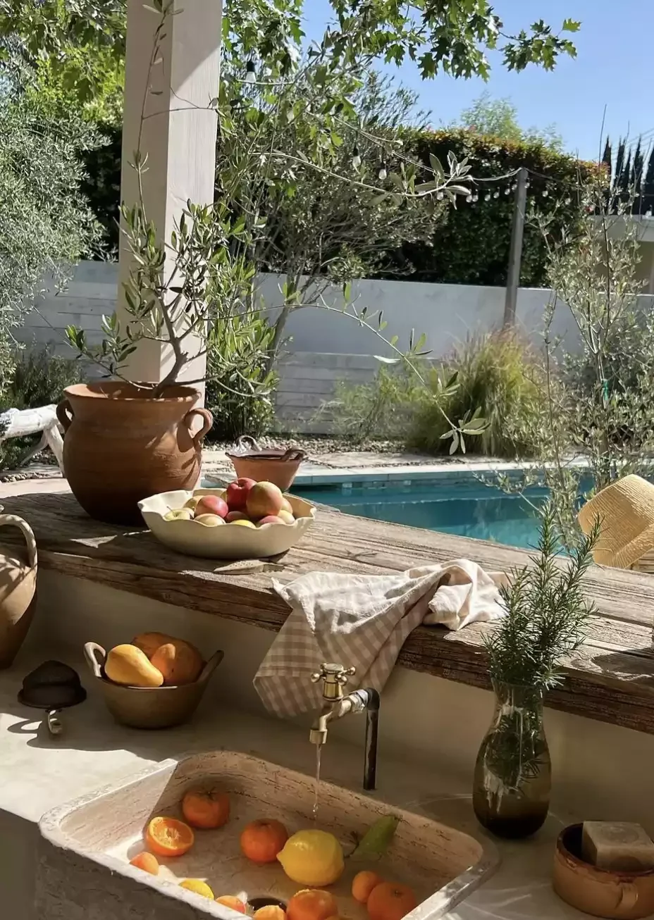 60 Garden Decor Ideas That Transform Your Outdoor Space Display Platters and Bowls
