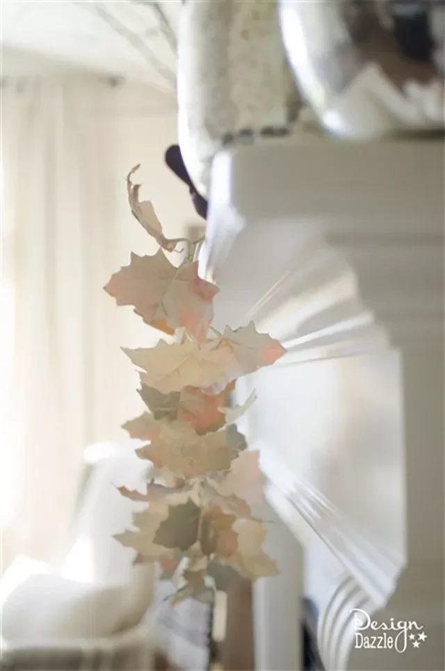 23 Stunning Natural Fall Decorations to Transform Your Home This Autumn 20 Display a Garland