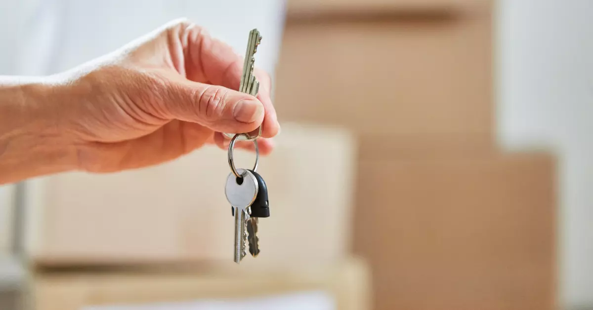 Do Landlords Keep a Set of Keys