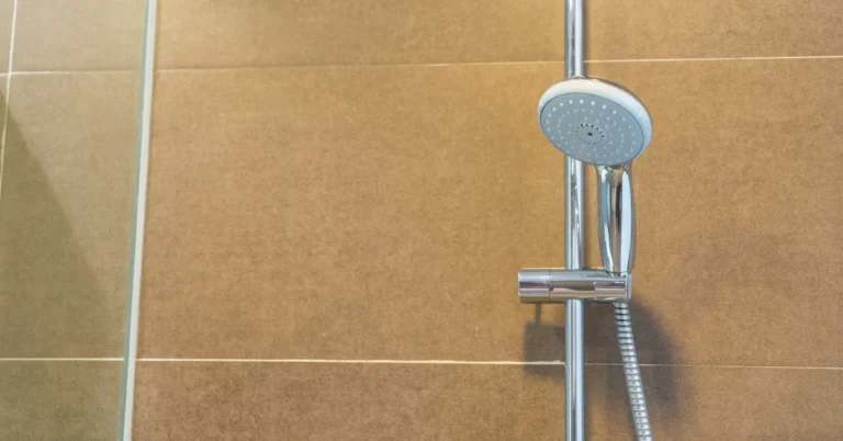 Do Landlords Provide Shower Rods? Who Should Provide?