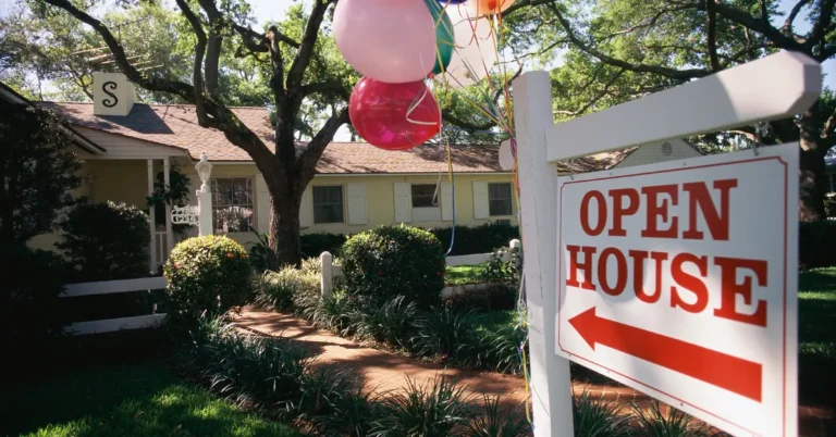 Do Tenants Have to Leave During an Open House?