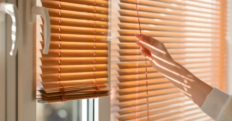 Does the Landlord Have to Provide Blinds? Rental Awareness