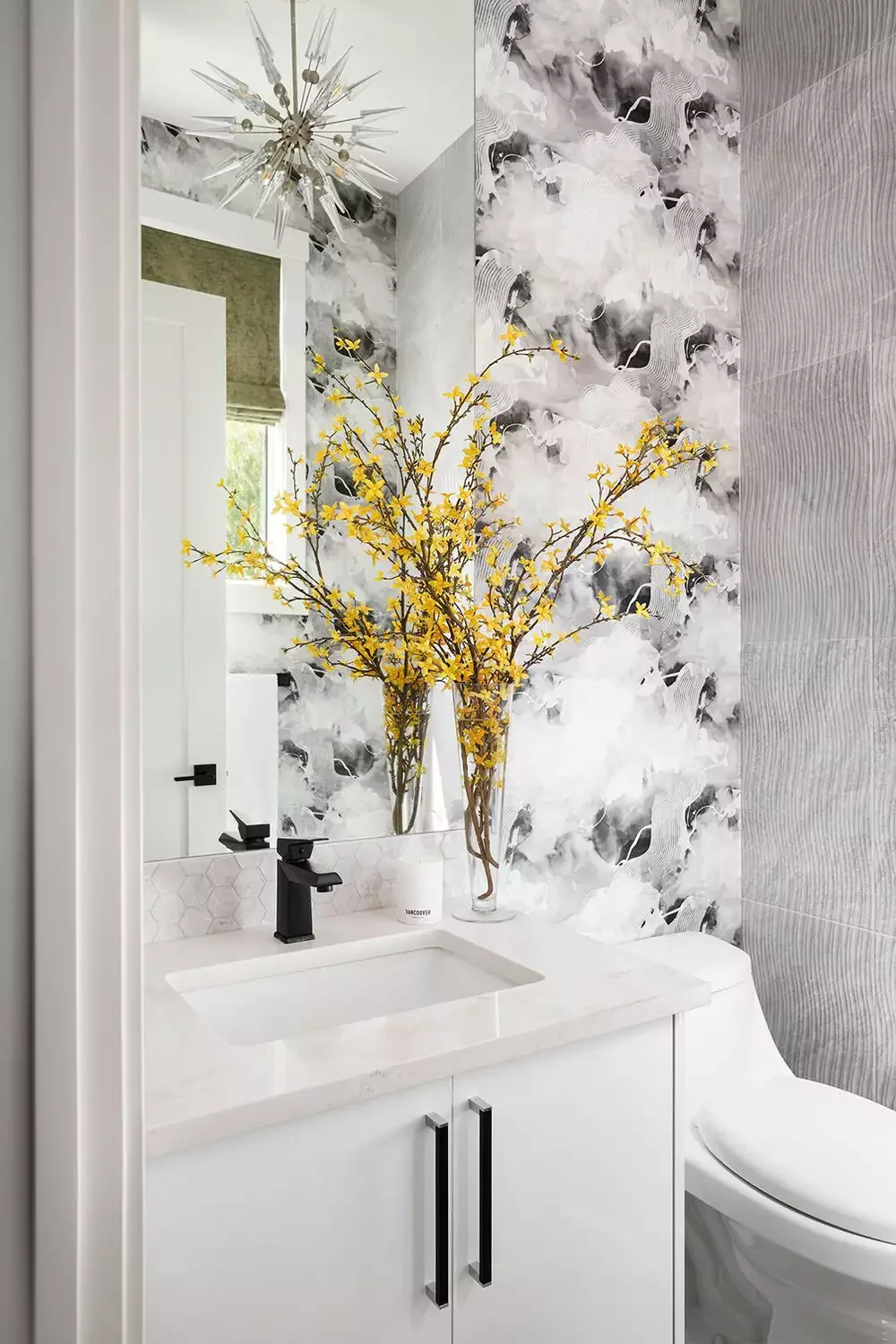 20 Brilliant Ways to Decorate Your Home with Candles 10 Don