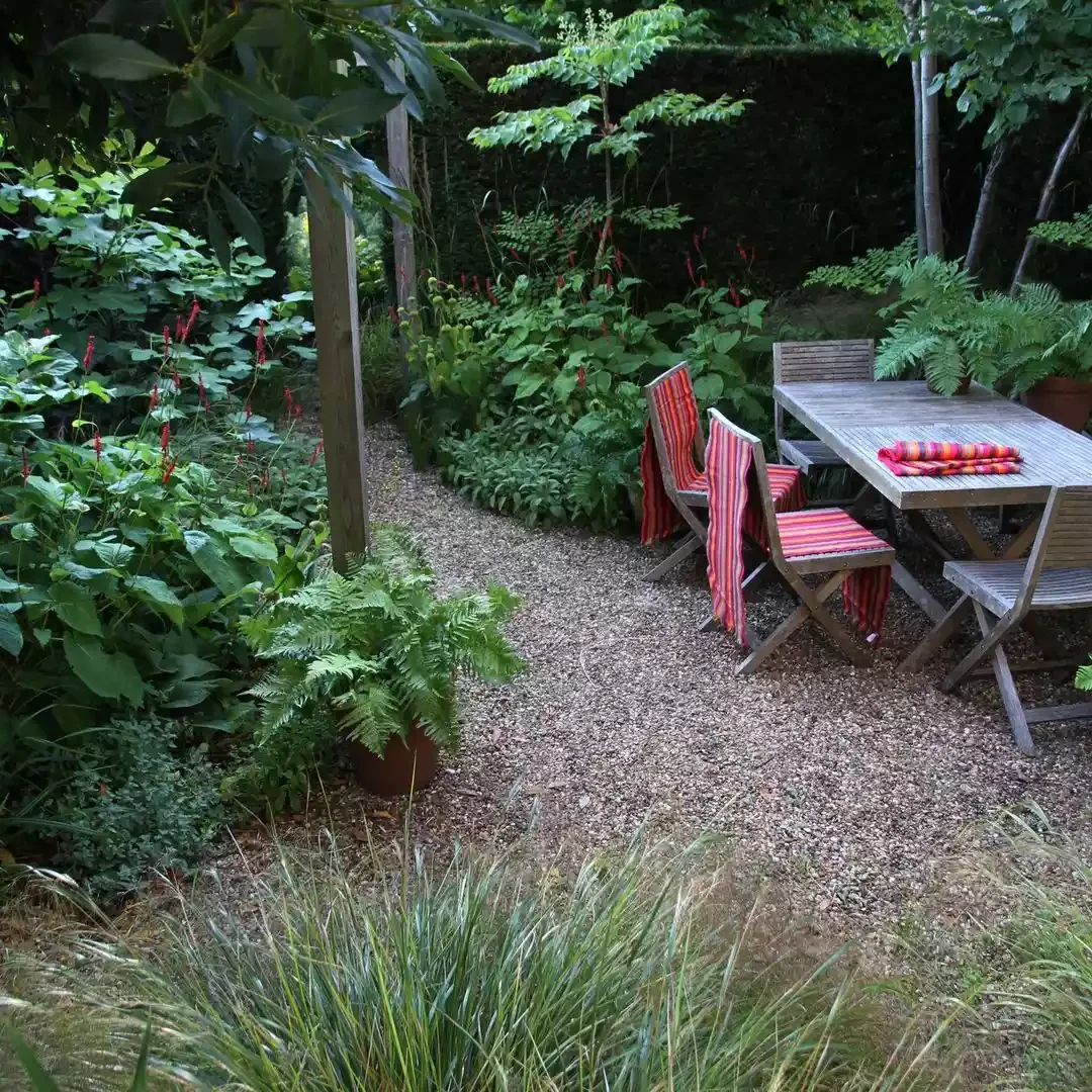 20 Creative and Budget-Friendly Gravel Patio Design Ideas 4 Don