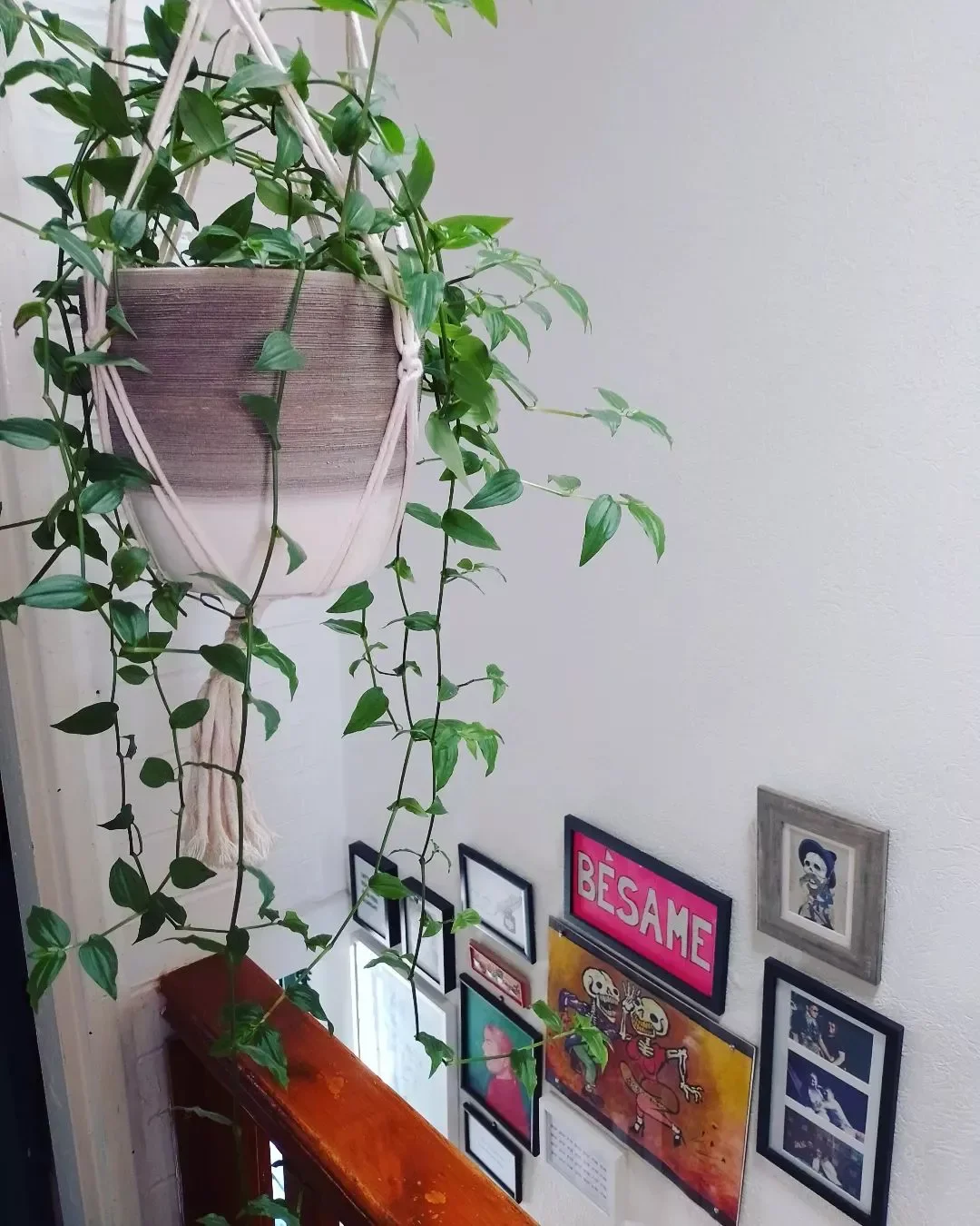 30 Creative Staircase Wall Decorating Ideas That Will Transform Your Space 30 Don