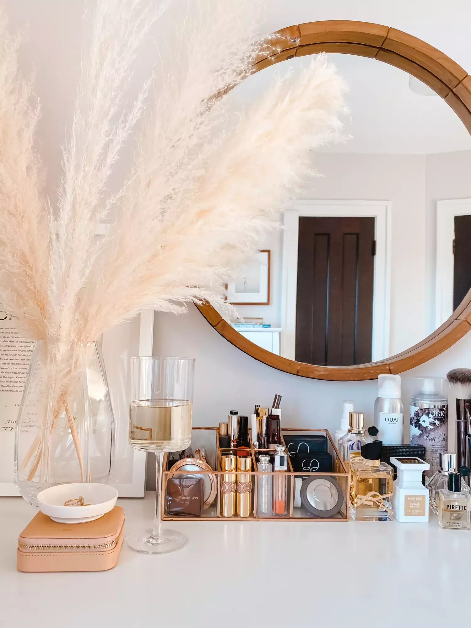20 Beauty Organization Ideas to Transform Your Vanity Space Don