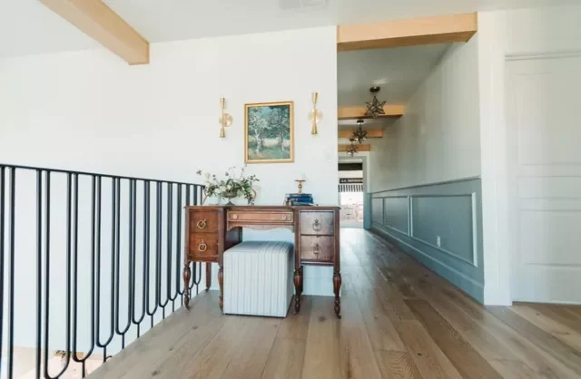 25 Chair Rail Designs That Transform Any Room Into Something Special 2 Don