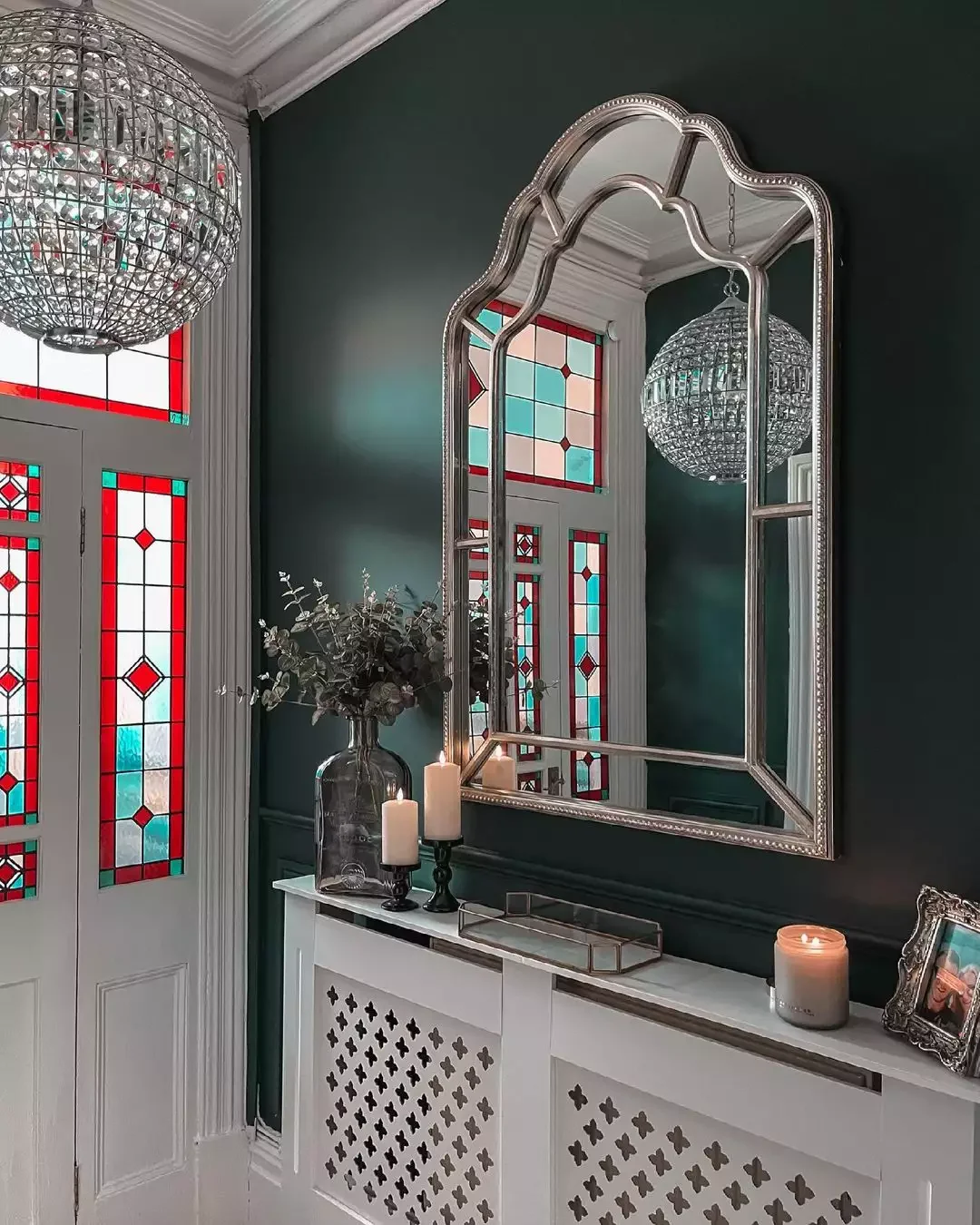 27 Fresh Modern Victorian Design Ideas That Feel Anything But Stuffy 25 Don’t Forgo Mirrors
