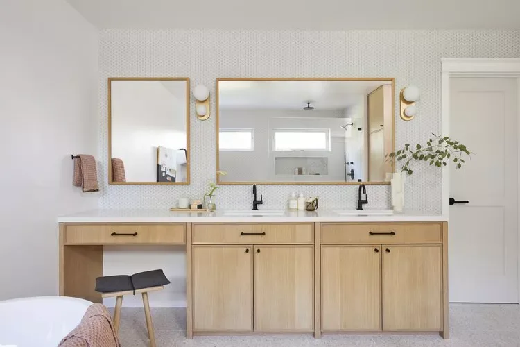20 Beautiful Makeup Vanity Ideas to Transform Your Daily Beauty Routine 3 Don
