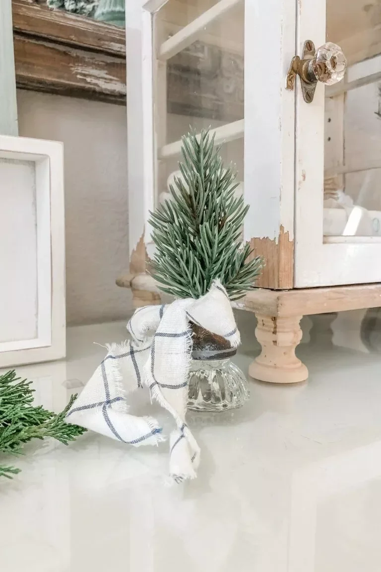 43 DIY Christmas Tree Ideas That Will Wow Your Holiday Guests Doorknob Tree