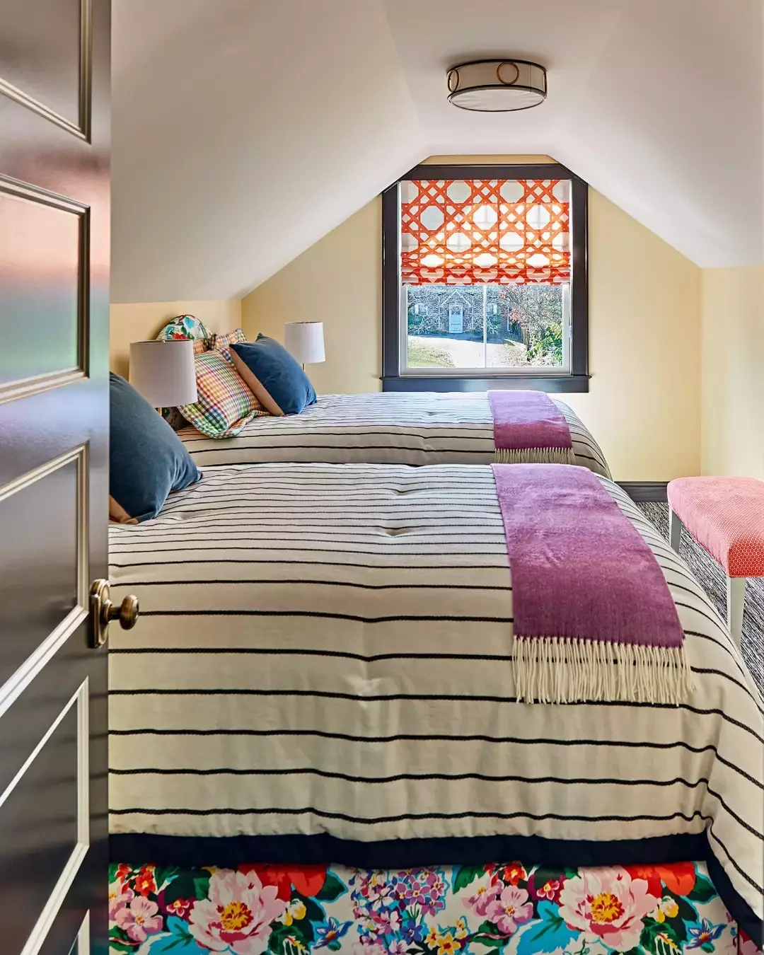 28 Brilliant Ways to Transform Your Low Sloped Ceiling Bedroom 26 Double Beds