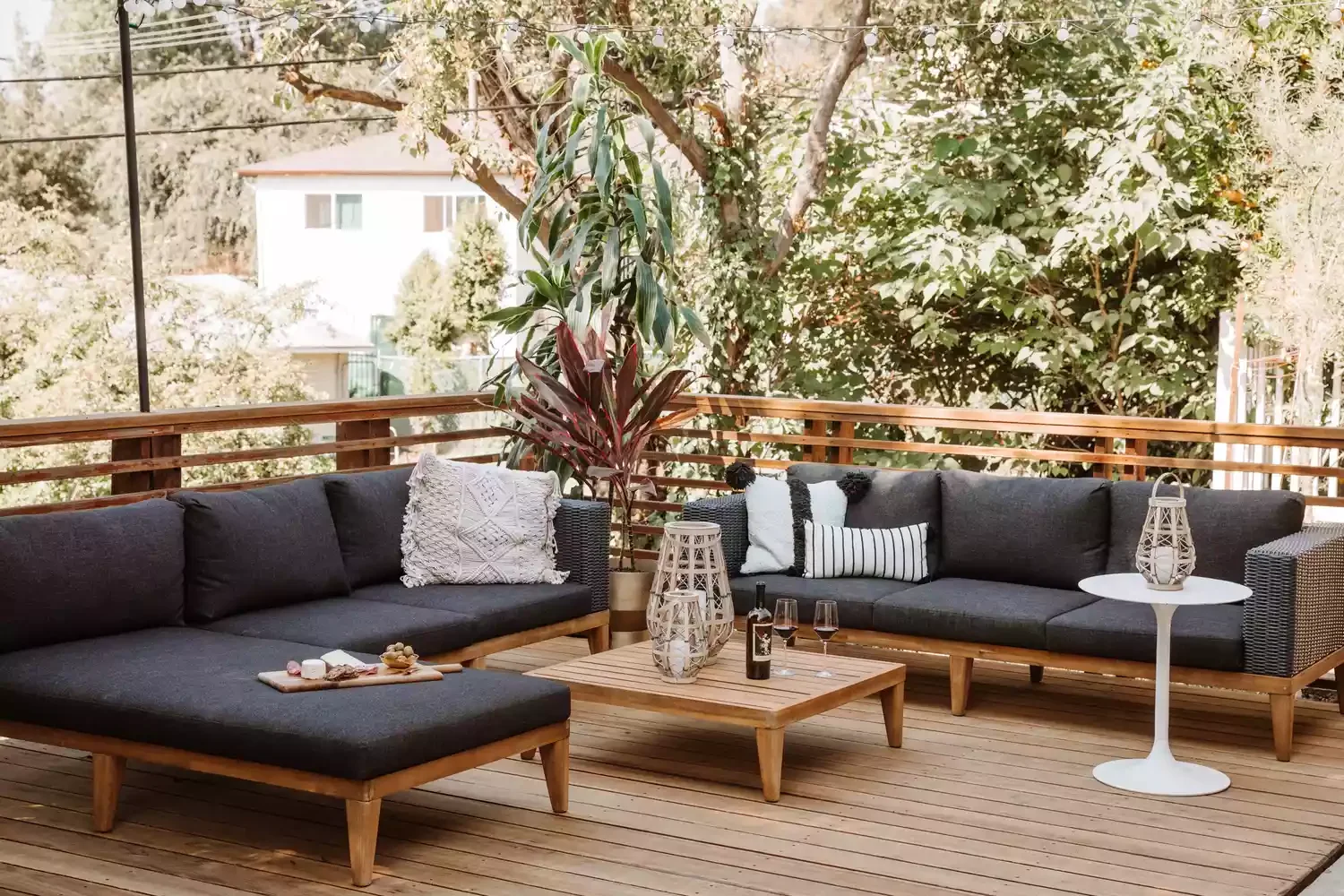 30 Creative Ways to Transform Your Small Deck Into a Stunning Outdoor Retreat 22 Double-Up on Outdoor Couches