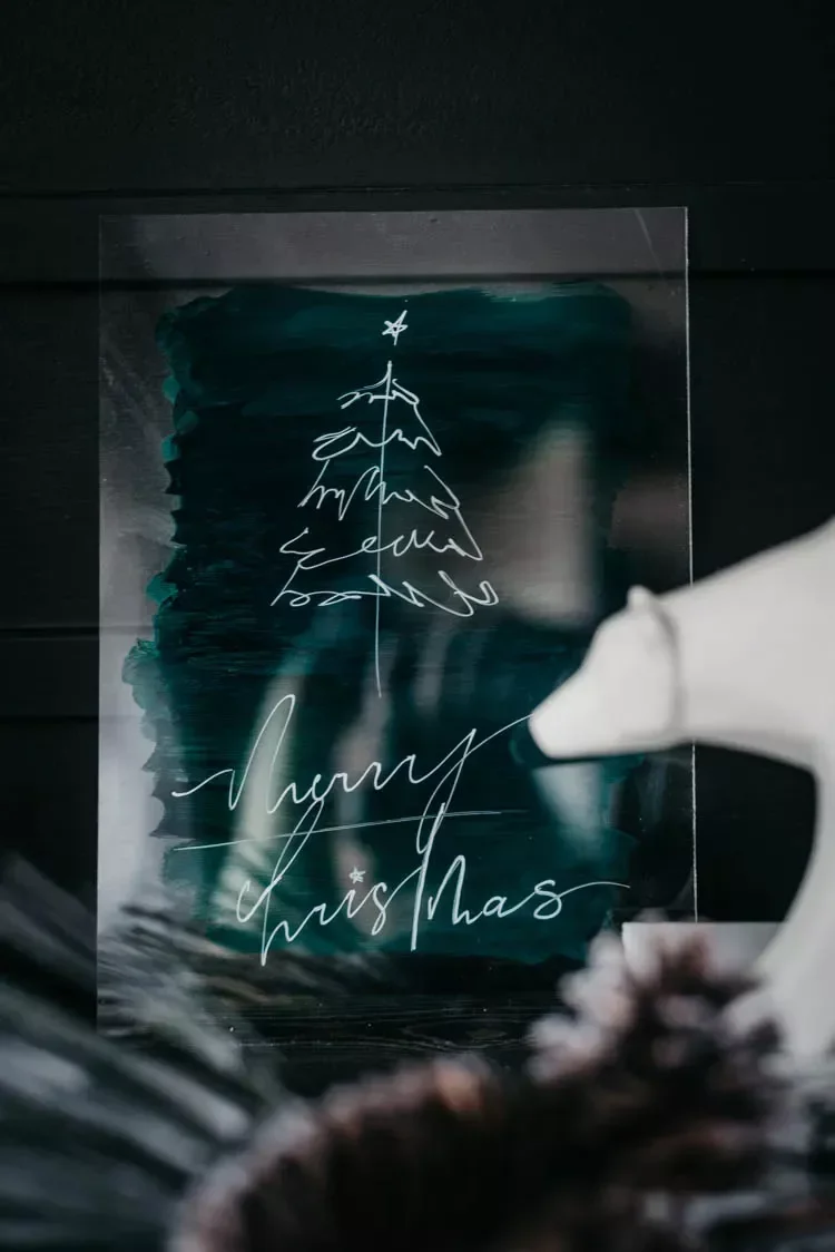 31 DIY Christmas Sign Ideas That Look Professionally Made Draw Using Line Art