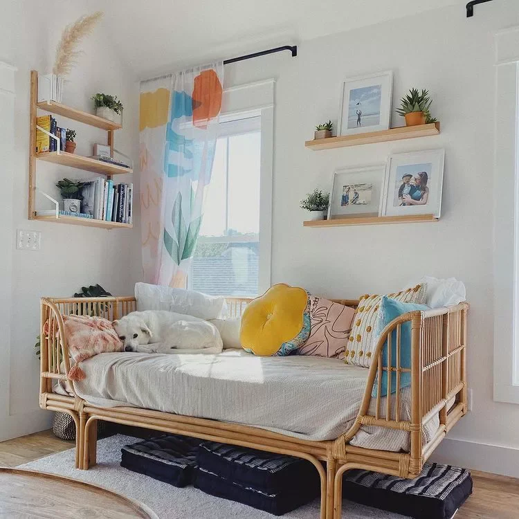 47 Brilliant Small Living Room Ideas That Make Every Square Foot Count 39 Draw the Eye Upward