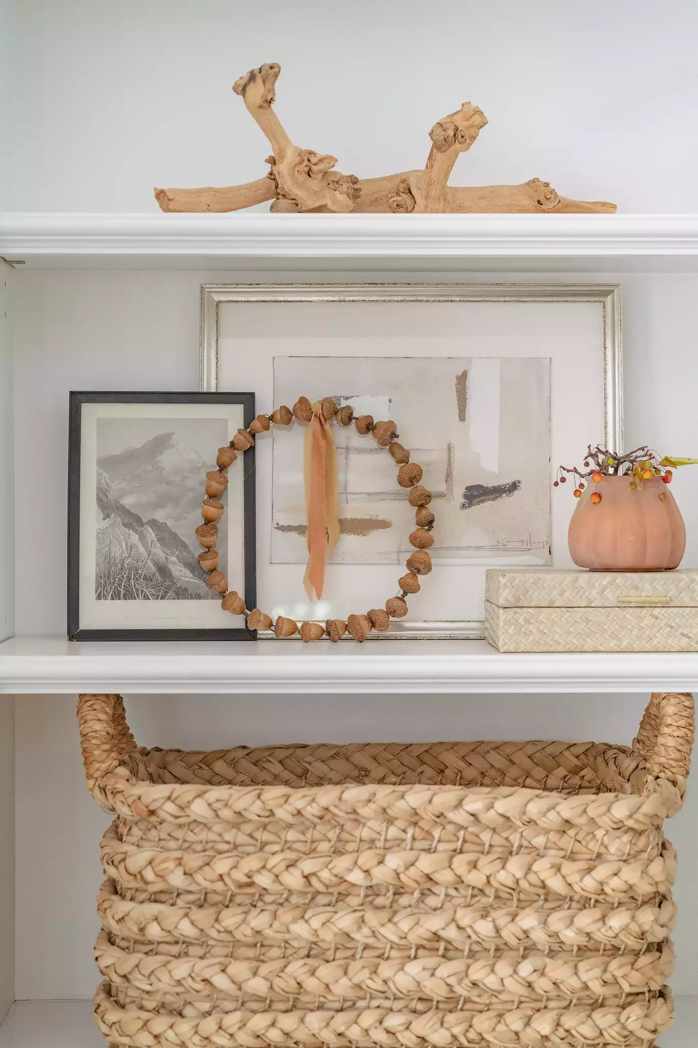 66 Beautiful Fall Wreath DIY Ideas to Welcome Autumn Into Your Home 24 Dried Acorn Wreath