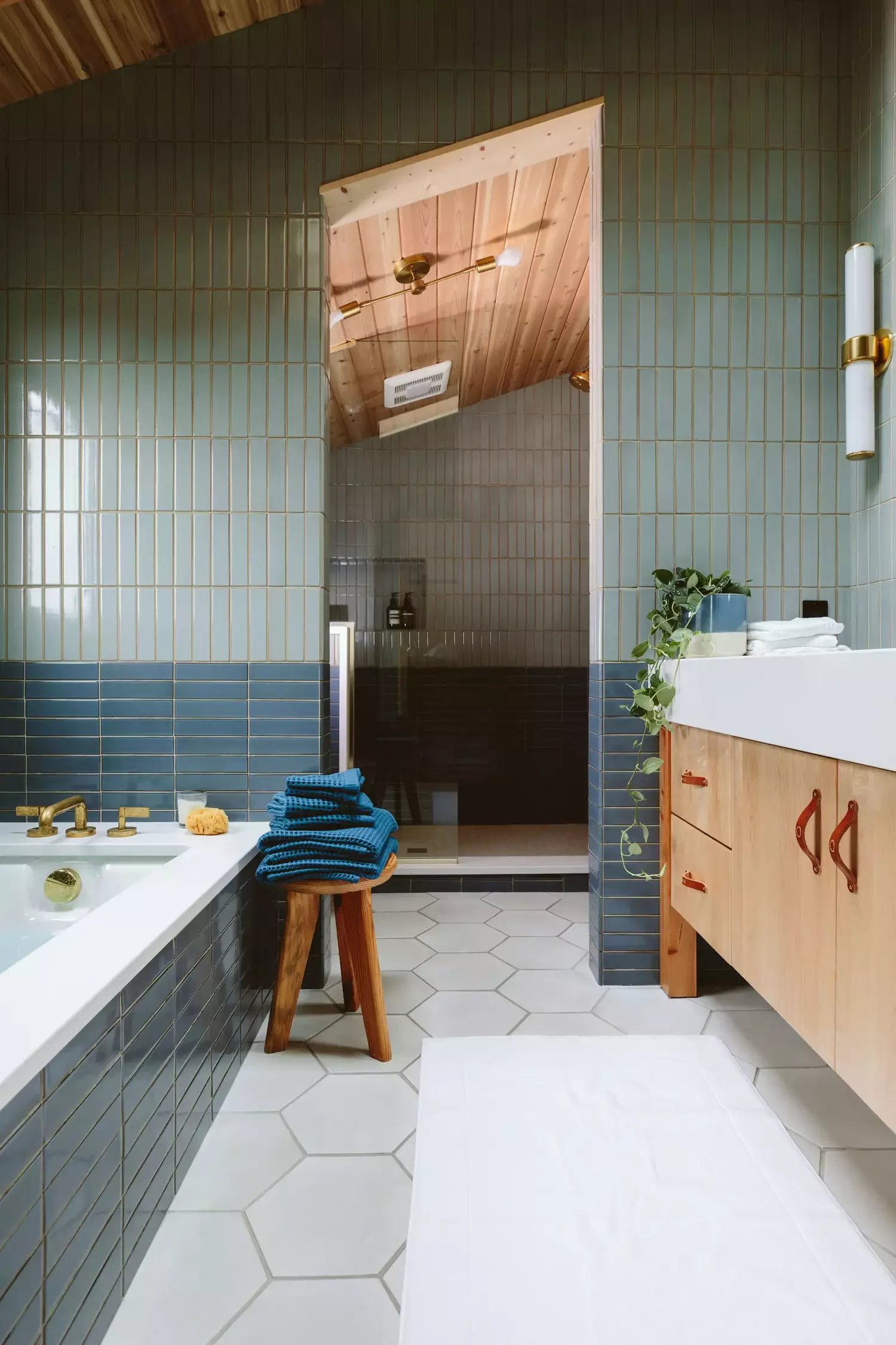 33 Japandi Bathroom Ideas for Ultimate Zen Transformation Earth Tone Tiles