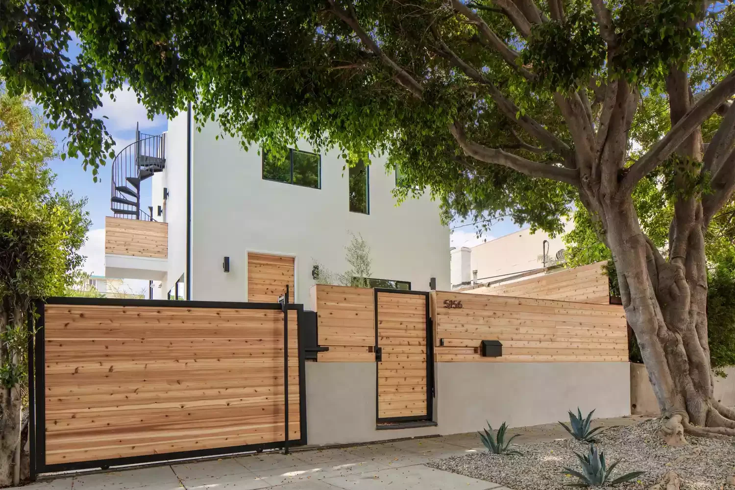 24 Stunning Rock Landscaping Ideas to Transform Your Front Yard Easy Curb Appeal