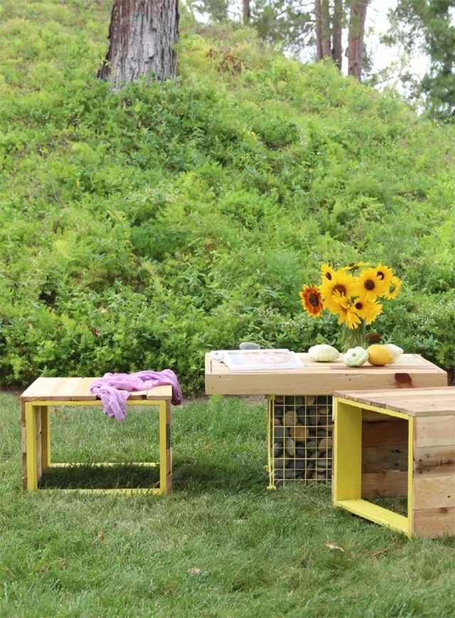 17 DIY Outdoor Decorating Projects to Transform Your Home's Landscape Easy Outdoor Furniture