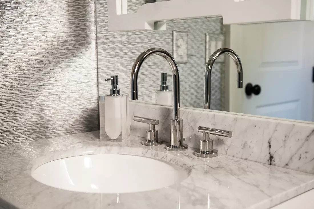 35 Stunning Minimalist Bathroom Ideas That Will Transform Your Space 36 Easy-to-Clean Minimalist Surfaces