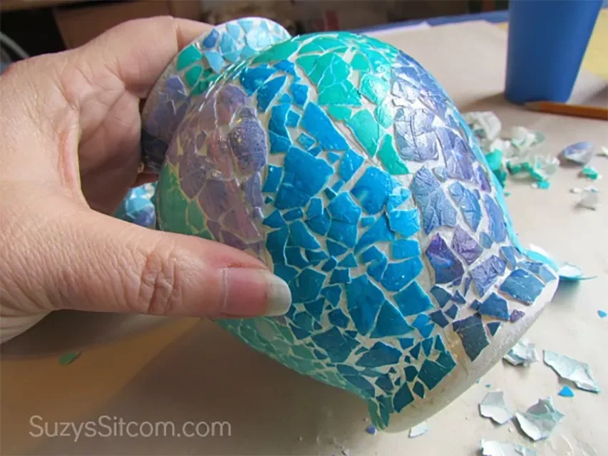 22 Creative DIY Mosaic Projects to Transform Your Home 22 Eggshell Vase Mosaic