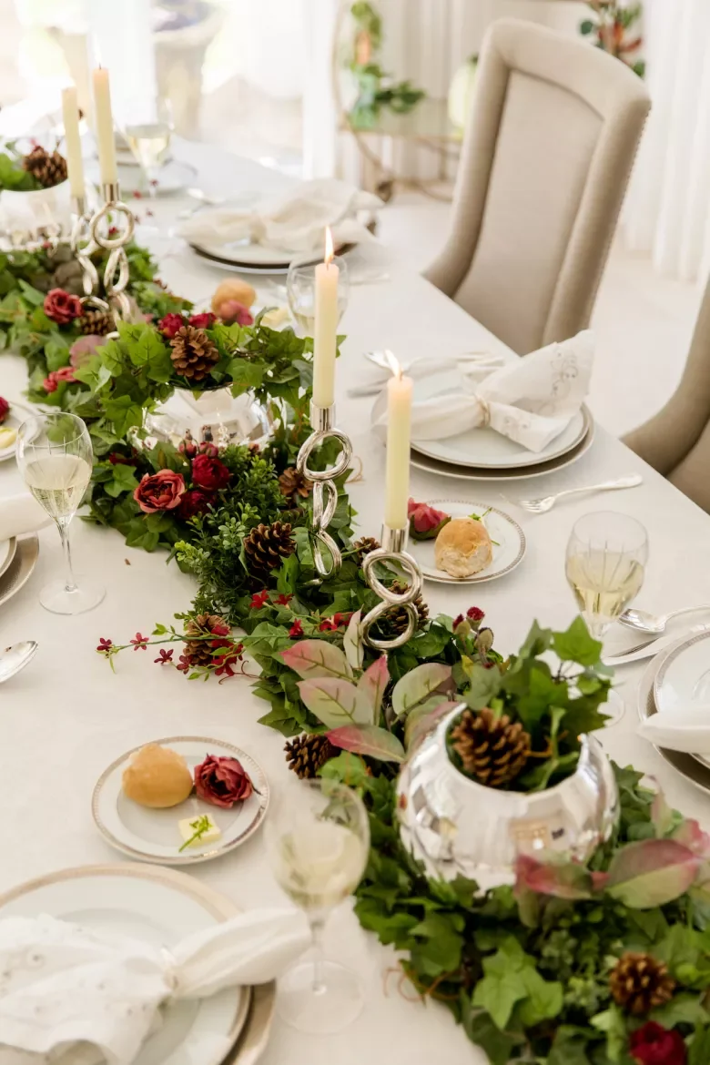 55 Stunning Thanksgiving Décor Ideas to Transform Your Home with Style 11 Elegant Thanksgiving Table